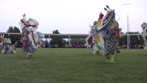 vxFxxu0D UyxfUfCW Mens Fancy Dance Sat at Mayetta 2013 Pow Wow.jpg