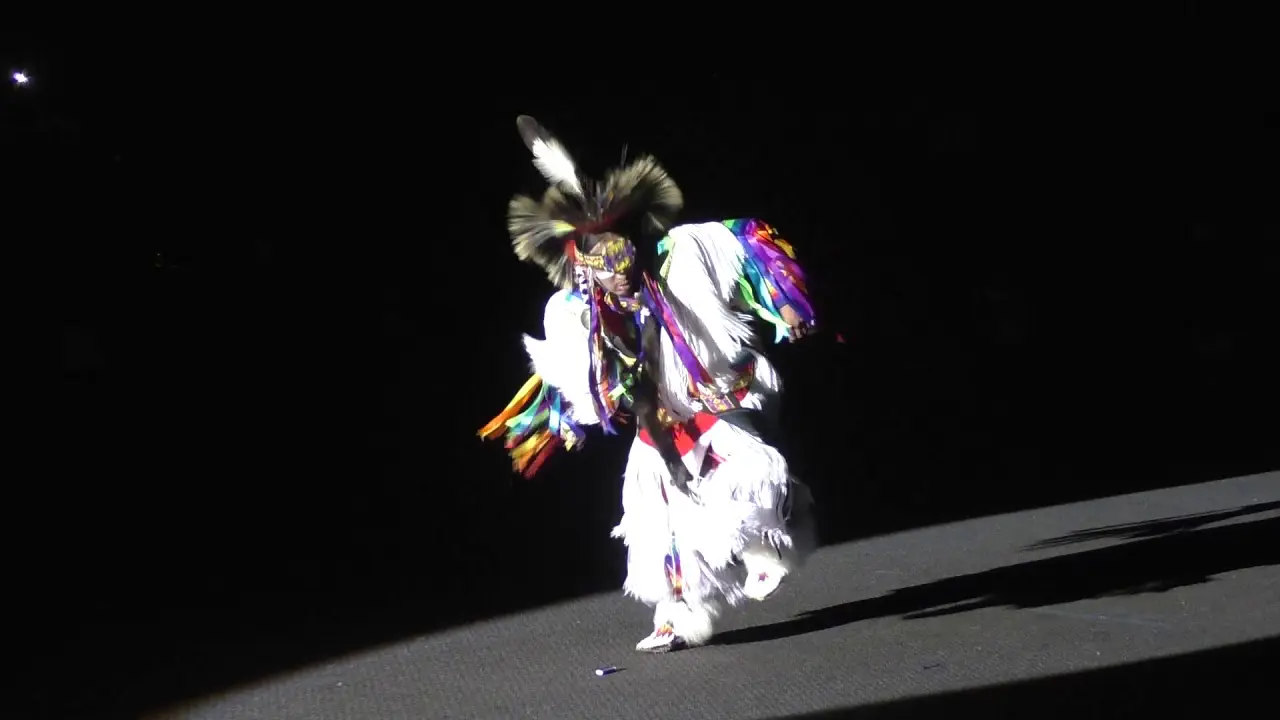 mr smooth grass dance finals spotlight little creek 2019 1